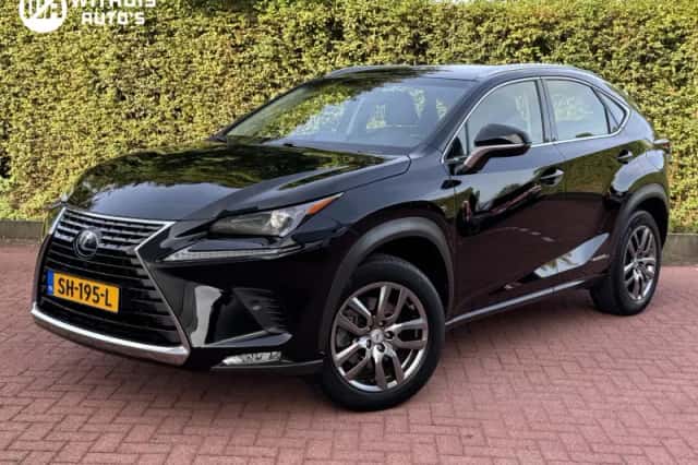 Lexus NX (2018) thumbnail 1