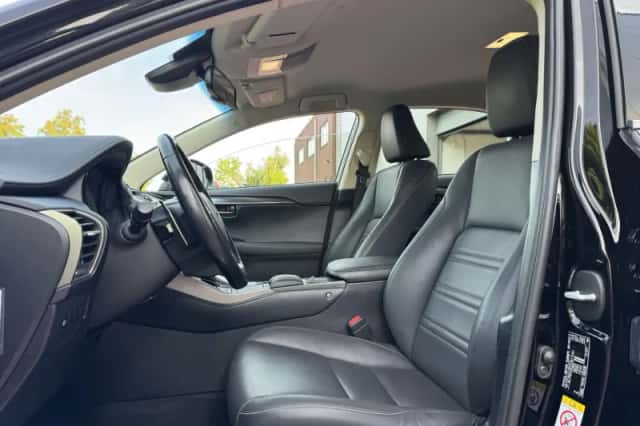 Lexus NX (2018) thumbnail 4