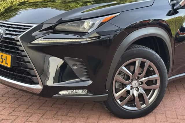 Lexus NX (2018) thumbnail 5