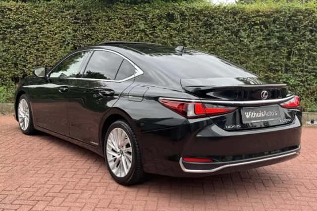 Lexus ES (2019) thumbnail 6