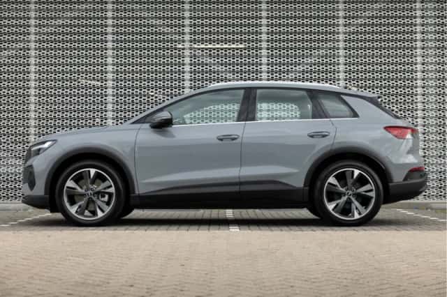 Audi Q4 e-tron (2024) thumbnail 3