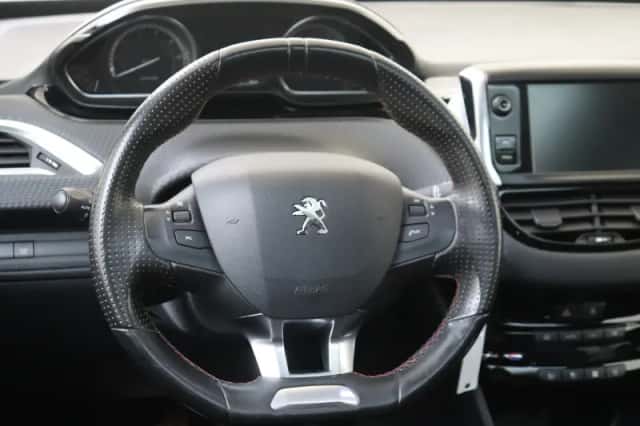 Peugeot 2008 (2019) thumbnail 6