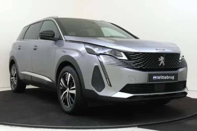 Peugeot 5008 (2021) thumbnail 3