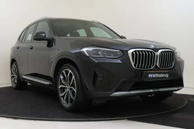 BMW X3 (2022) thumbnail 3