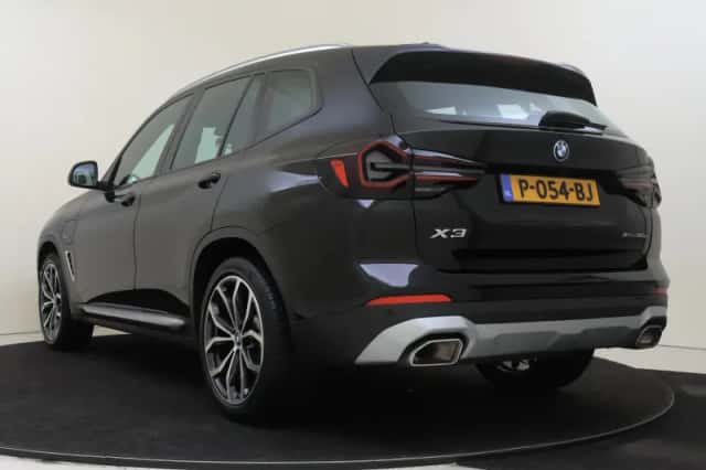 BMW X3 (2022) thumbnail 4