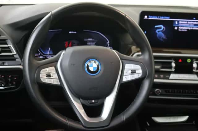 BMW X3 (2022) thumbnail 6