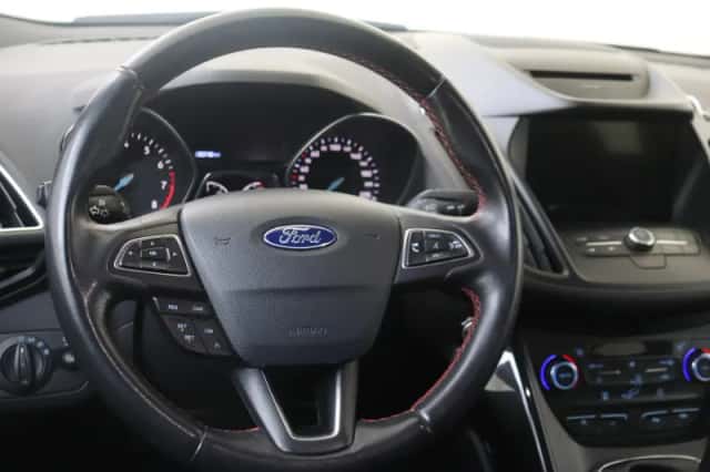 Ford Kuga (2019) thumbnail 6