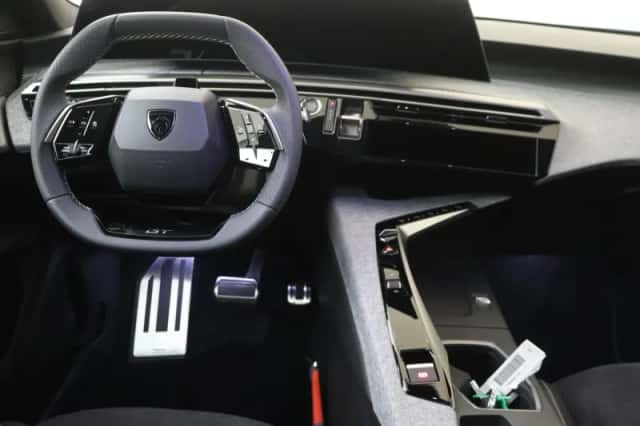 Peugeot E-5008 (2026) thumbnail 5