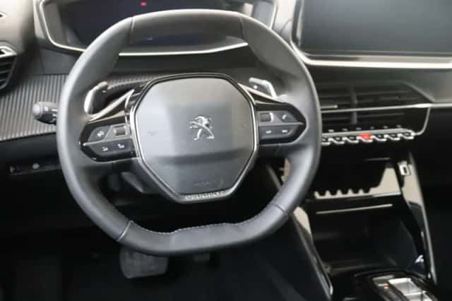 Peugeot 208 (2023) thumbnail 6