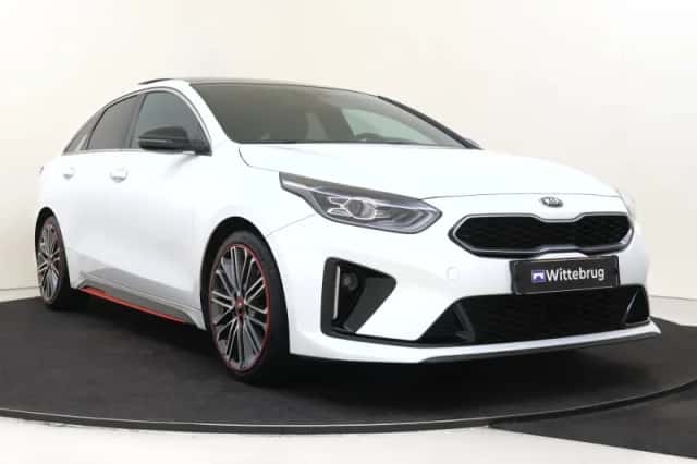 Kia Proceed (2020) thumbnail 3