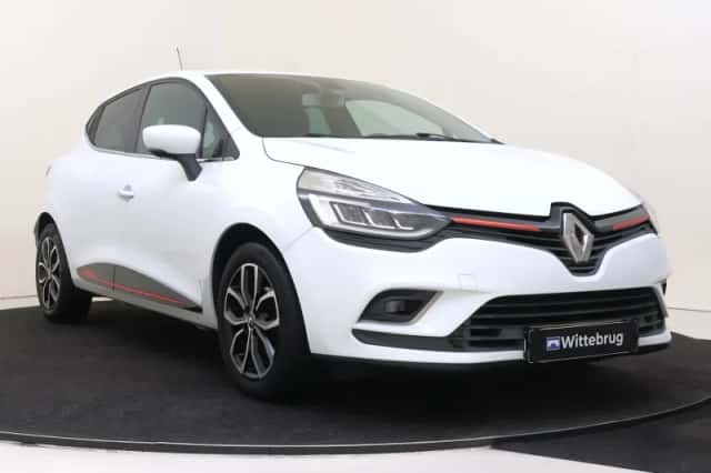 Renault Clio (2018) thumbnail 3
