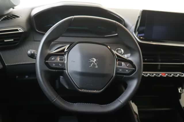 Peugeot e-208 (2023) thumbnail 6