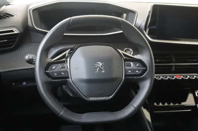 Peugeot e-208 (2023) thumbnail 6