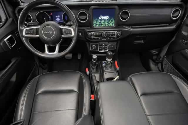 Jeep Wrangler (2022) thumbnail 3