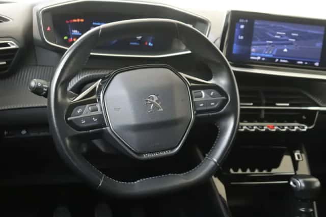 Peugeot 2008 (2020) thumbnail 6