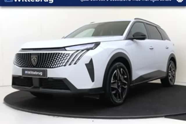 Peugeot 5008 (2025) thumbnail 1