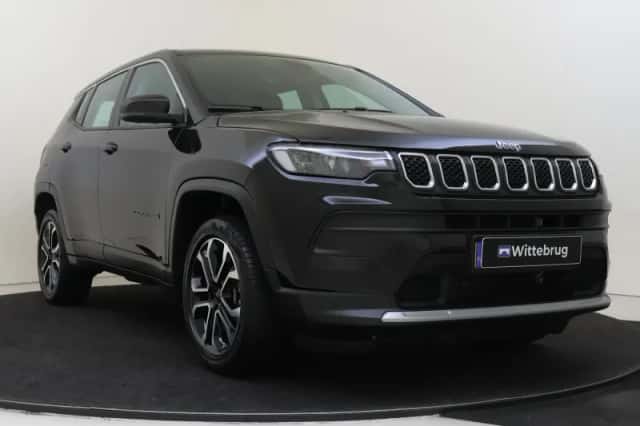 Jeep Compass (2024) thumbnail 3