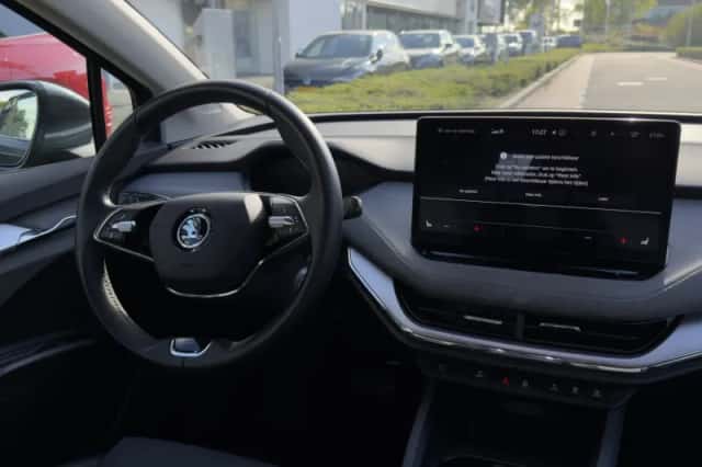 Škoda Enyaq (2021) thumbnail 4