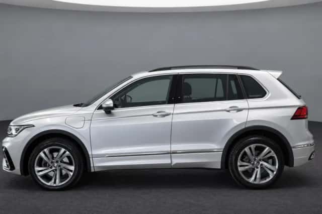 Volkswagen Tiguan (2022) thumbnail 3