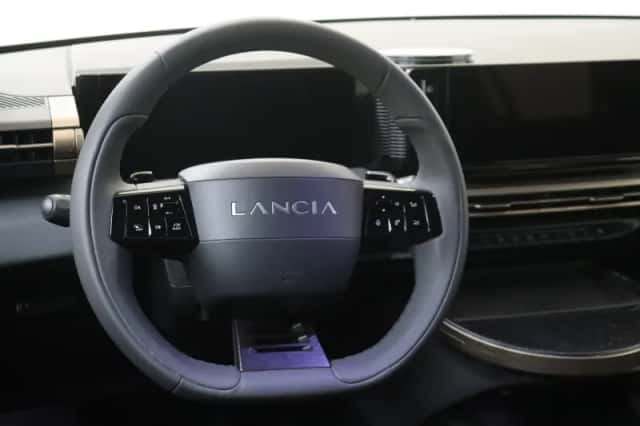 Lancia Ypsilon (2024) thumbnail 6