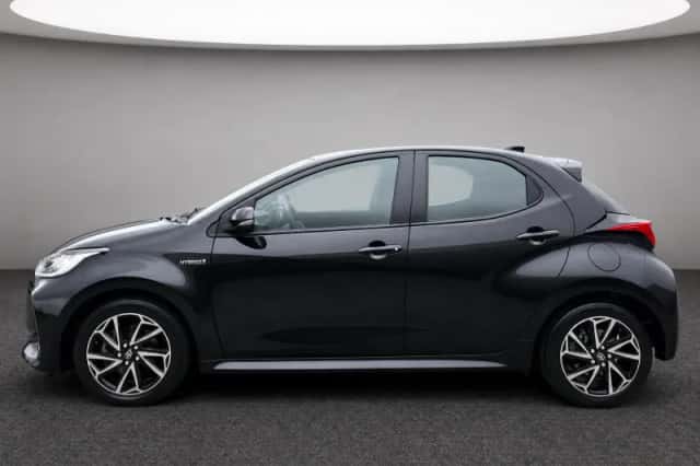 Toyota Yaris (2021) thumbnail 5