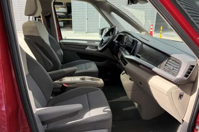 Volkswagen Multivan (2023) thumbnail 6