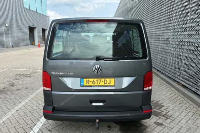 Volkswagen Transporter (2021) thumbnail 3