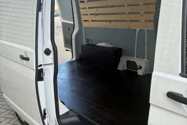Volkswagen Transporter (2024) thumbnail 5