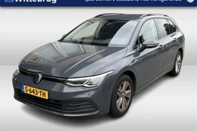 Volkswagen Golf (2022) thumbnail 1