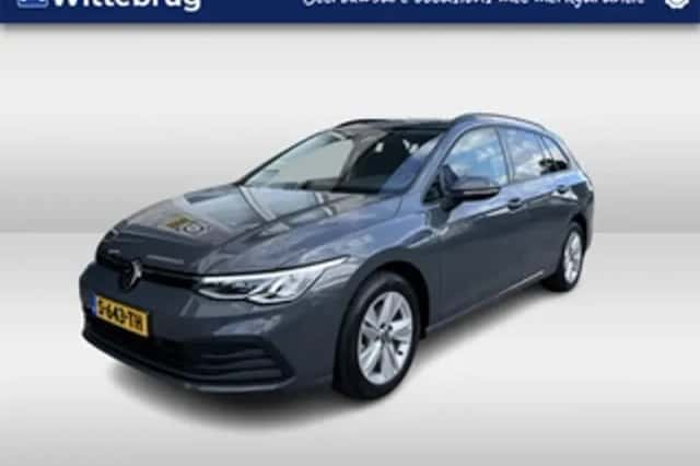 Volkswagen Golf (2022) thumbnail 1
