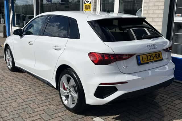 Audi A3 (2021) thumbnail 5