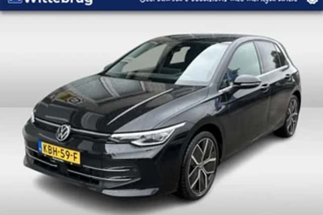 Volkswagen Golf (2025) thumbnail 1