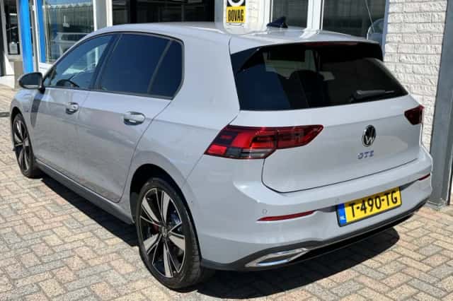 Volkswagen Golf (2021) thumbnail 5