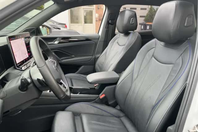 Volkswagen Tiguan (2025) thumbnail 6
