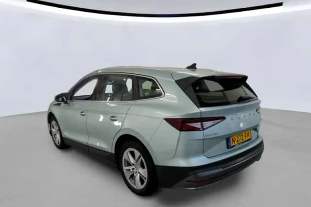 Škoda Enyaq (2021) thumbnail 2