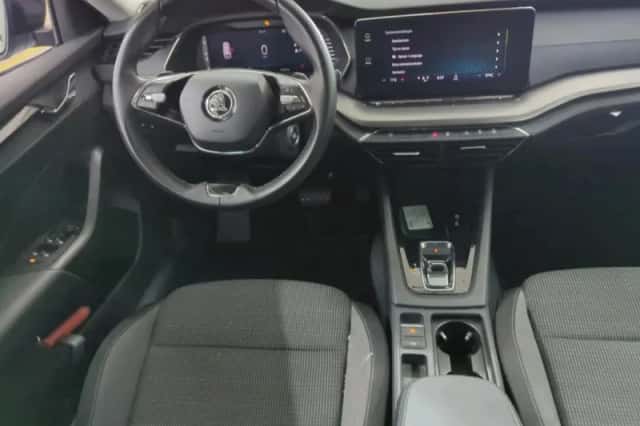 Škoda Octavia (2022) thumbnail 5