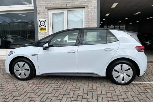 Volkswagen ID.3 (2021) thumbnail 2