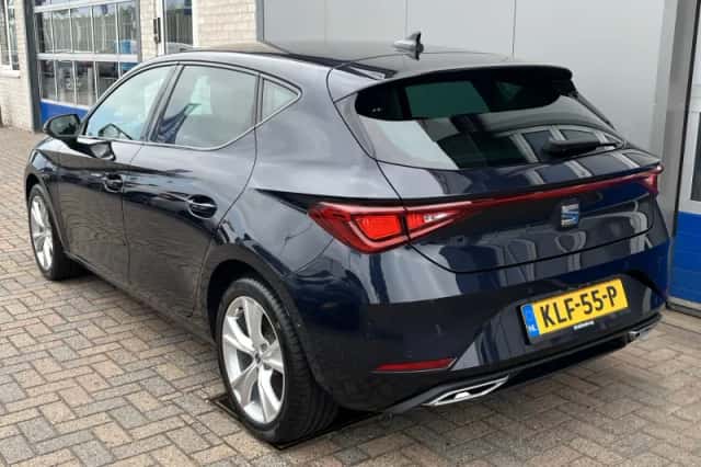 SEAT Leon (2023) thumbnail 5