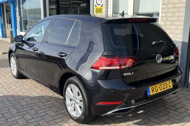 Volkswagen Golf (2017) thumbnail 5