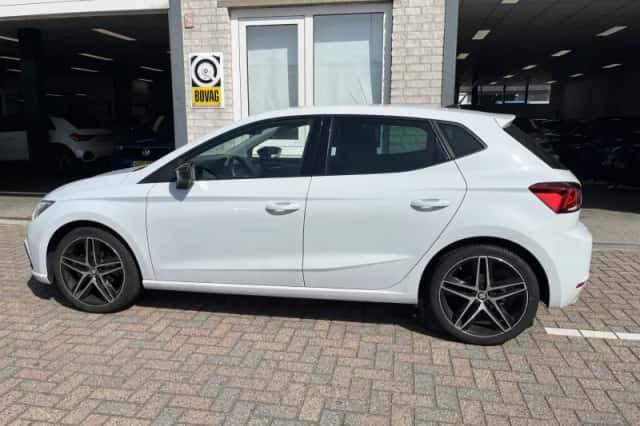 SEAT Ibiza (2018) thumbnail 2