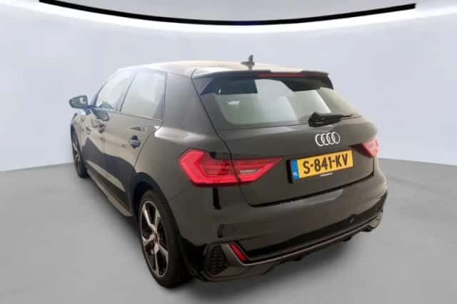 Audi A1 (2023) thumbnail 2