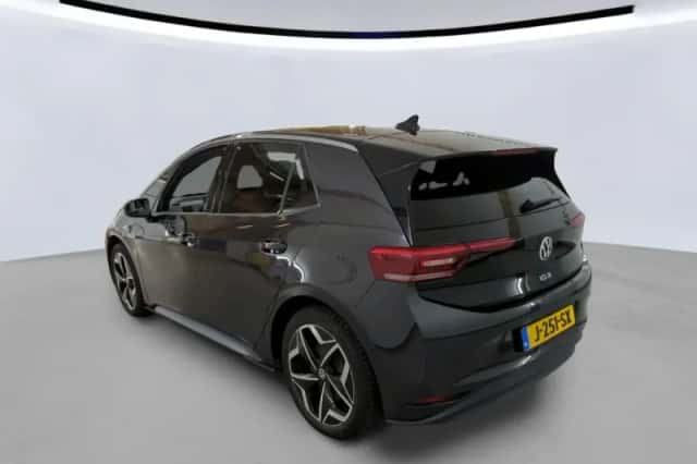 Volkswagen ID.3 (2020) thumbnail 2