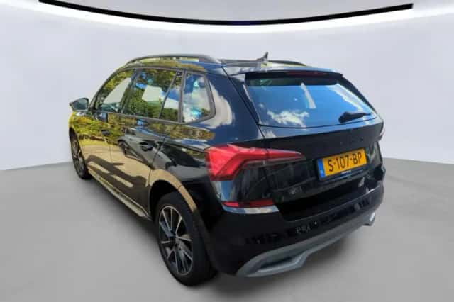 Škoda Kamiq (2023) thumbnail 2