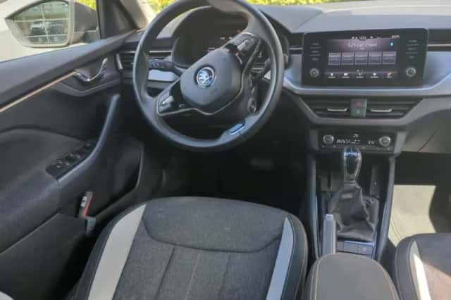 Škoda Kamiq (2023) thumbnail 5