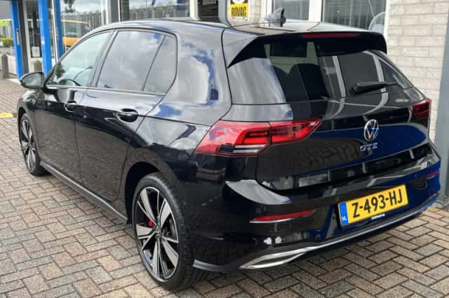 Volkswagen Golf (2021) thumbnail 5