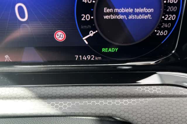 Volkswagen Golf (2021) thumbnail 6