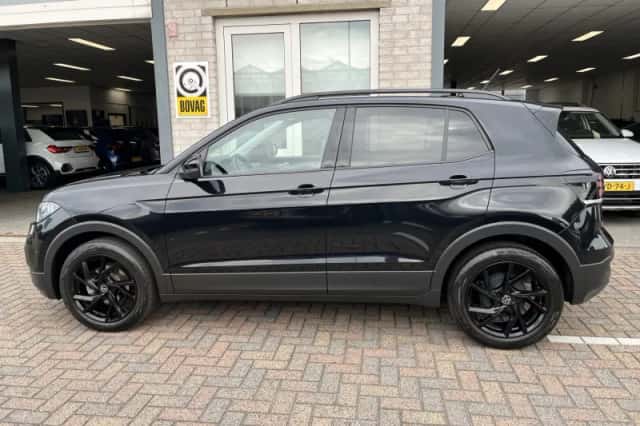 Volkswagen T-Cross (2023) thumbnail 2