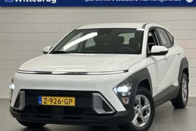 Hyundai Kona (2024) thumbnail 1
