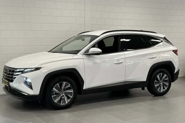 Hyundai Tucson (2021) thumbnail 3