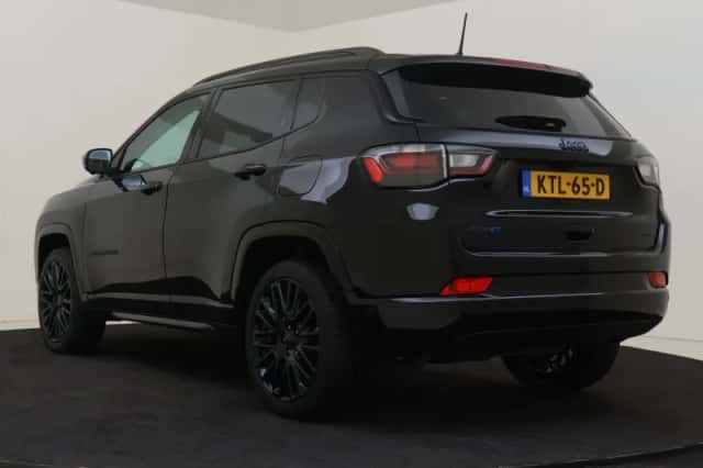 Jeep Compass (2022) thumbnail 4